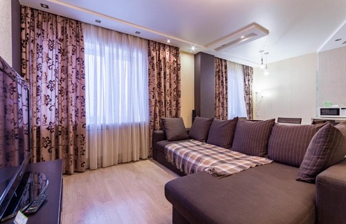 Kirovskiy rayon Apartment | Просторная квартира рядом с УрФУ