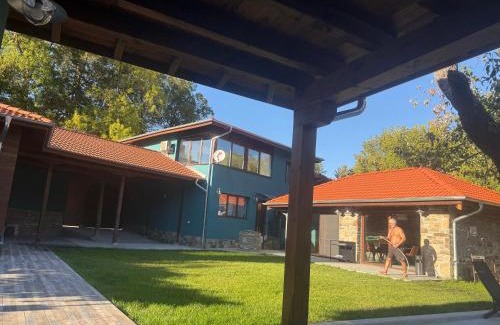 Debnevo House | Синята къща La casa Blu