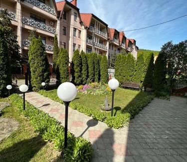 Polyana Hotel | Сонячна Перлина
