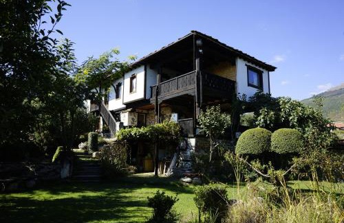 Pavel Banya House | Старата къща/село Тъжа