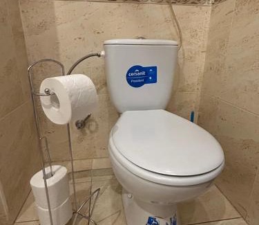 Dniprovs'kyi District Apartment | Сучасна квартира центр Лівобережної МВЦ