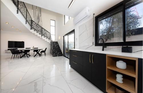 Safed Villa | אחוזת Gold