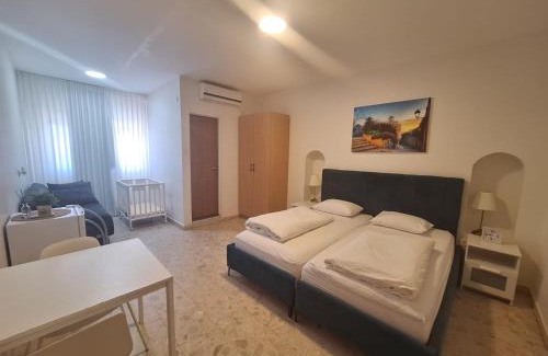 Artists Colony House | בית יעקב