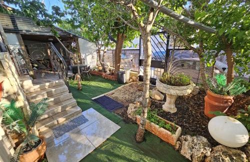 Artists Colony Ski Chalet | בקתה אברהם