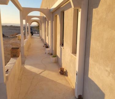 Hatseva House | בקתה ספרדית עם שכשוכית חמה