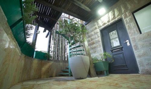 Kiryat Shmuel Apartment | מצודת המלכים- The Citadel of the Kings