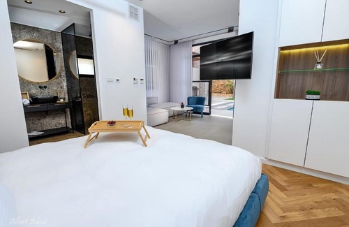 Safed Cabin | סוויטת הרמס- סוויטת פאר עם בריכת שחיה פרטית