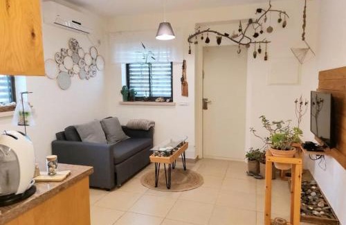 Midreshet Ben-Gurion Apartment | צמח בר