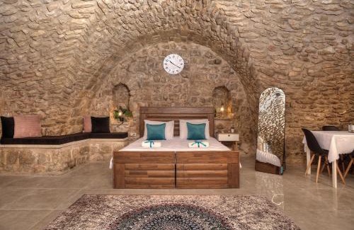 Artists Colony Hotel | קשתות - מתחם אבן בצפת העתיקה - Kshatot - Stone Complex in Old Tzfat