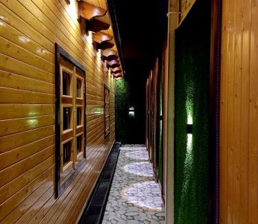 Arar Ski Chalet | اكواخ الماريا