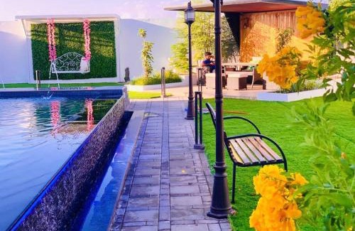 Nizwa Ski Chalet | شالية ڤولانس - Volans Chalet VIP