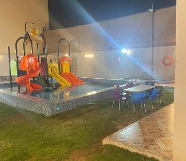 Medina Ski Chalet | شاليه بغرفة نوم ومسبح