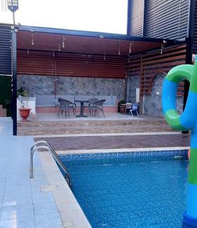 Al Riyadh House | شاليه ريفال VIP