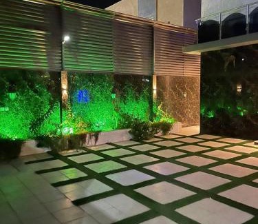 Al Riyadh House | شاليه ريفال VIP