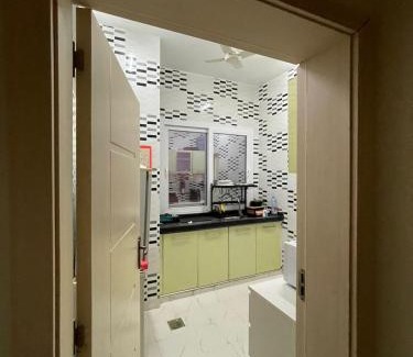 Seeb Apartment | شقة جميلة الخوض شارع مزون