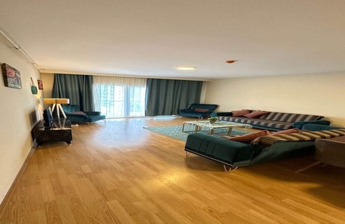 Esenyurt Apartment | شقة صمن مجمع راقي وهادئ وآمن ، توفر لكم هذه الشقة جميع وسائل الراحة