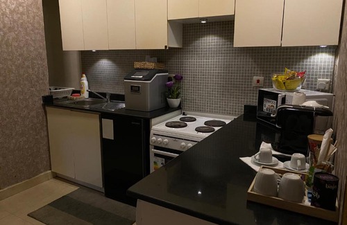 Ash Shati Apartment | شقة في برج داماك الجوهرة (اطلالة كاملة على البحر)