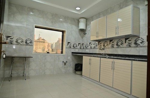 Mecca Apartment | شقة 4 غرف نوم وصالة ومطبخ