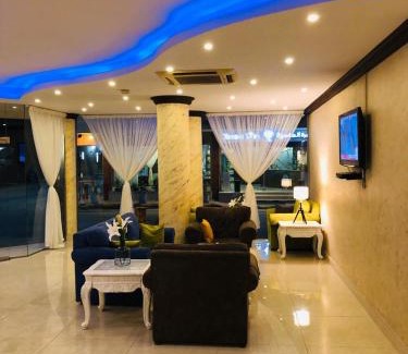 Al Khobar Apartment | شقق أمواج للشقق المخدومة