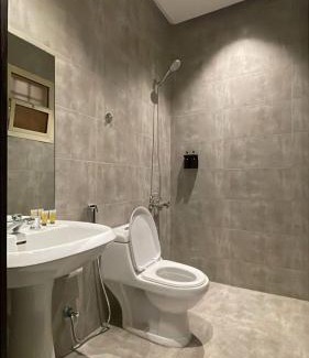 Ghirnatah Apartment | شقق ثري ستار للشقق المخدومة