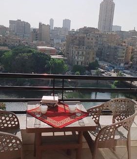 Old Cairo Apartment | شقه النيل