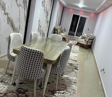 Al-Muntazah Apartment | شقه سوبر لوكس بالاسكندريه ميامى 3 غرفه وريسبشن و2حمام ومطبخ مكيفة فيها واى فاى