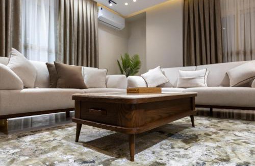 Nasr City Apartment | شقه فندقيه راقيه مدينه نصر عباس العقاد شارع عمر زعفان