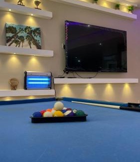 Dhahban Ski Chalet | فيلا السعادة بشاطي خاص درة العروس