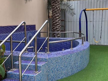 Al-Hofuf Ski Chalet | منتجع اللحظة الجميلة