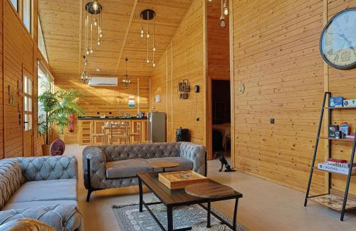Dhahban Ski Chalet | منتجع سي فيو - sea view cottages