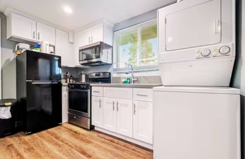 West Hills House | ৎ୭Pentland Way Havenৎ୭ well-equipped kitchenette