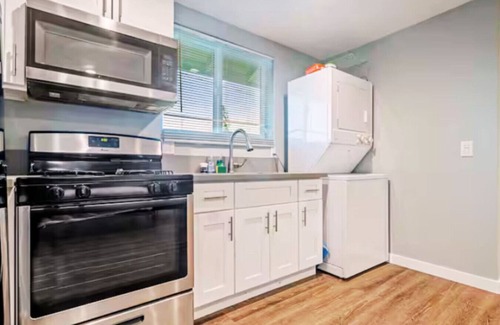 West Hills House | ৎ୭Pentland Way Havenৎ୭ well-equipped kitchenette