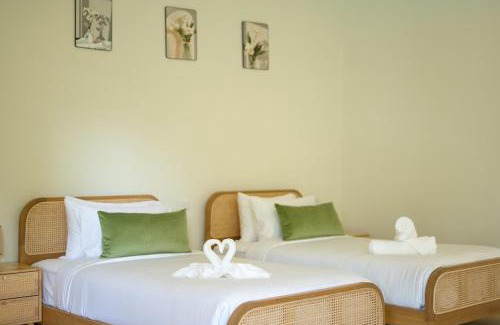 Pak Khat Hotel | กว้างคูณยาวคาเฟ่รีสอร์ท & พูลวิลล่า