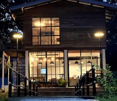 Chiang Khong House | ณ บ้านนอก Organic Farmstay