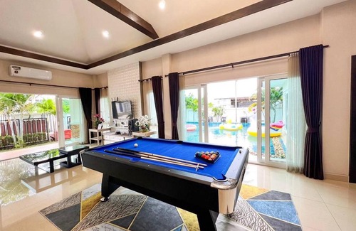 Huai Yai Villa | บ้านดุสิตพัทยาพลูวิลล่า