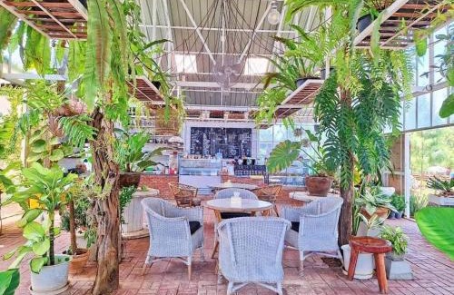 Pak Khlong Resort | ภูผาหน้าเล PhuPha-NaLay Cafe'n Camping