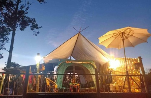 Mae On Other | สวนผักงามแคมป์ปิ้งที่พักแม่กำปอง