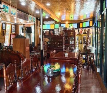 Amphawa House | เฟื่องฟูโฮมสเตย์ ตลาดน้ำท่าคา อัมพวา