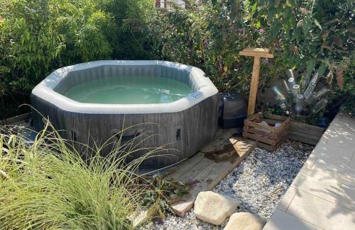 Aytre Apartment | ღ L'Escale bleu Villa avec Jacuzzi et Baby-foot