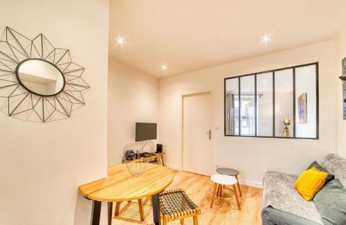 La Demi - Lune Apartment | ღ Victor Hugo - 1ch - Central - Lyon & Gare Tassin