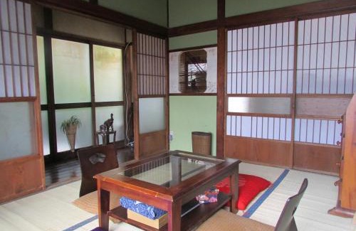 Isogo House | ゲストハウス杉田 古民家貸切の完全プライベート空間 杉田駅徒歩2分 セルフチェックイン