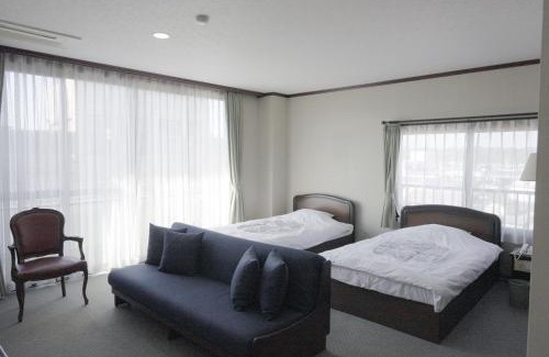 Miyakonojo Hotel | ホテル中山荘