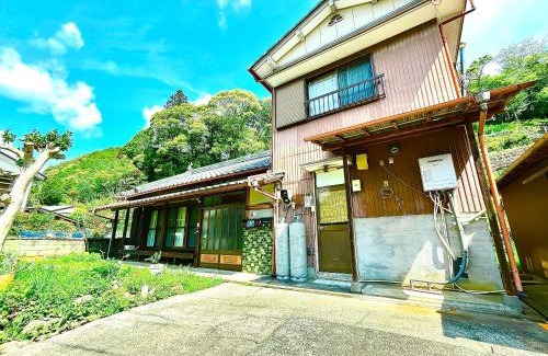 Motoyama-cho Apartment | 一軒宿さめうら 最大8名宿泊 ペット可 一棟貸切