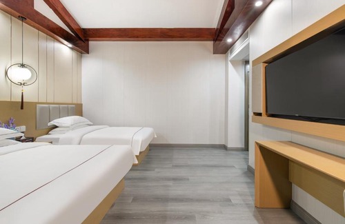 Suzhou Old Town Hotel | 万家灯火酒店苏州观前街平江路店