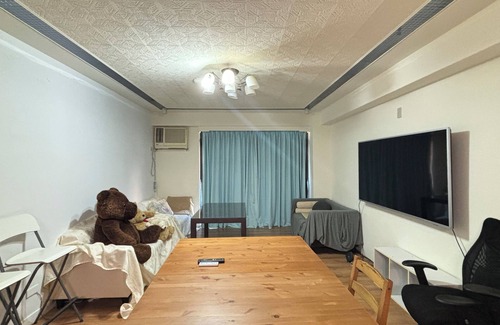 Shida Apartment | 三房二廳-步行三分鐘師大夜市、五分鐘大安森林公園、八分鐘台電大樓站與台大、市中心、大陽台、大客廳