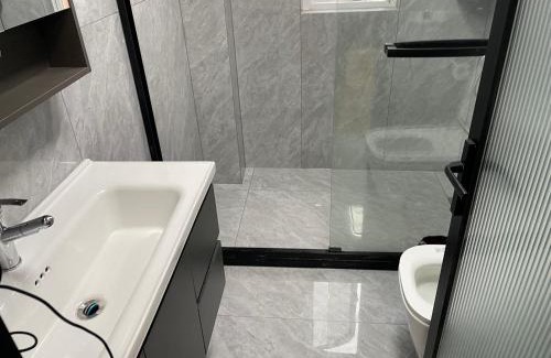 Downtown Shanghai Apartment | 上海柠檬汁民宿 Shanghai lemon juic B&B -Shanghai Lemon Deluxe Room外滩南京东路步行街