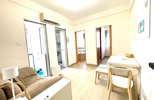 King's Park Apartment | 亞朵清雅公寓2房1廰 有4床 油麻地地鐵口一分鐘 香港主街道 彌敦道正街