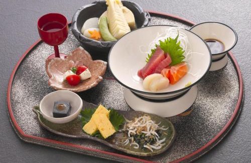 Kakegawa House | 割烹旅館月茂登