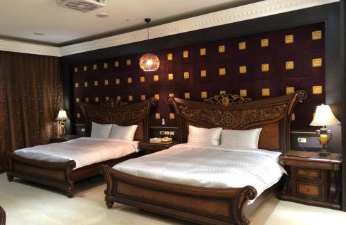 West District Hotel | 嘉義永鎮御花園汽車旅館