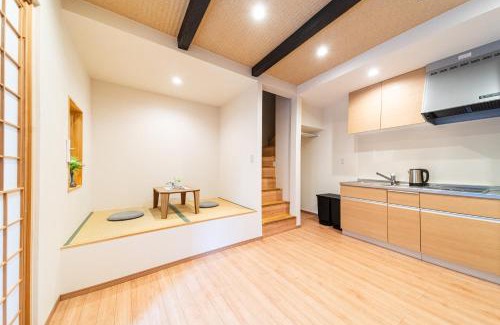 Nakagyo Ward Villa | 夏様小倉町 Convenient house, private house, 5-minute walk from Nijo station